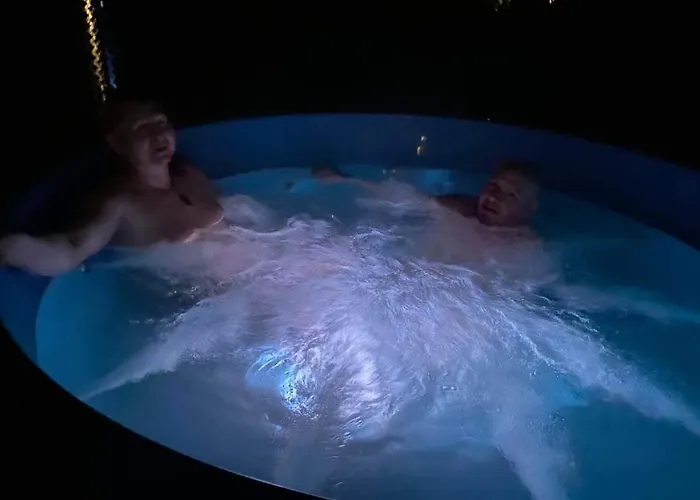 Apartameny Wiktoria I Nikola W Karwiku Pisz